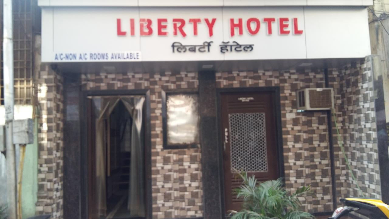 Liberty Hotel Bombay Extérieur photo